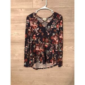 Daytrip top floral stretchy size small